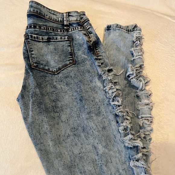 Pink label - Picture 2 of 2